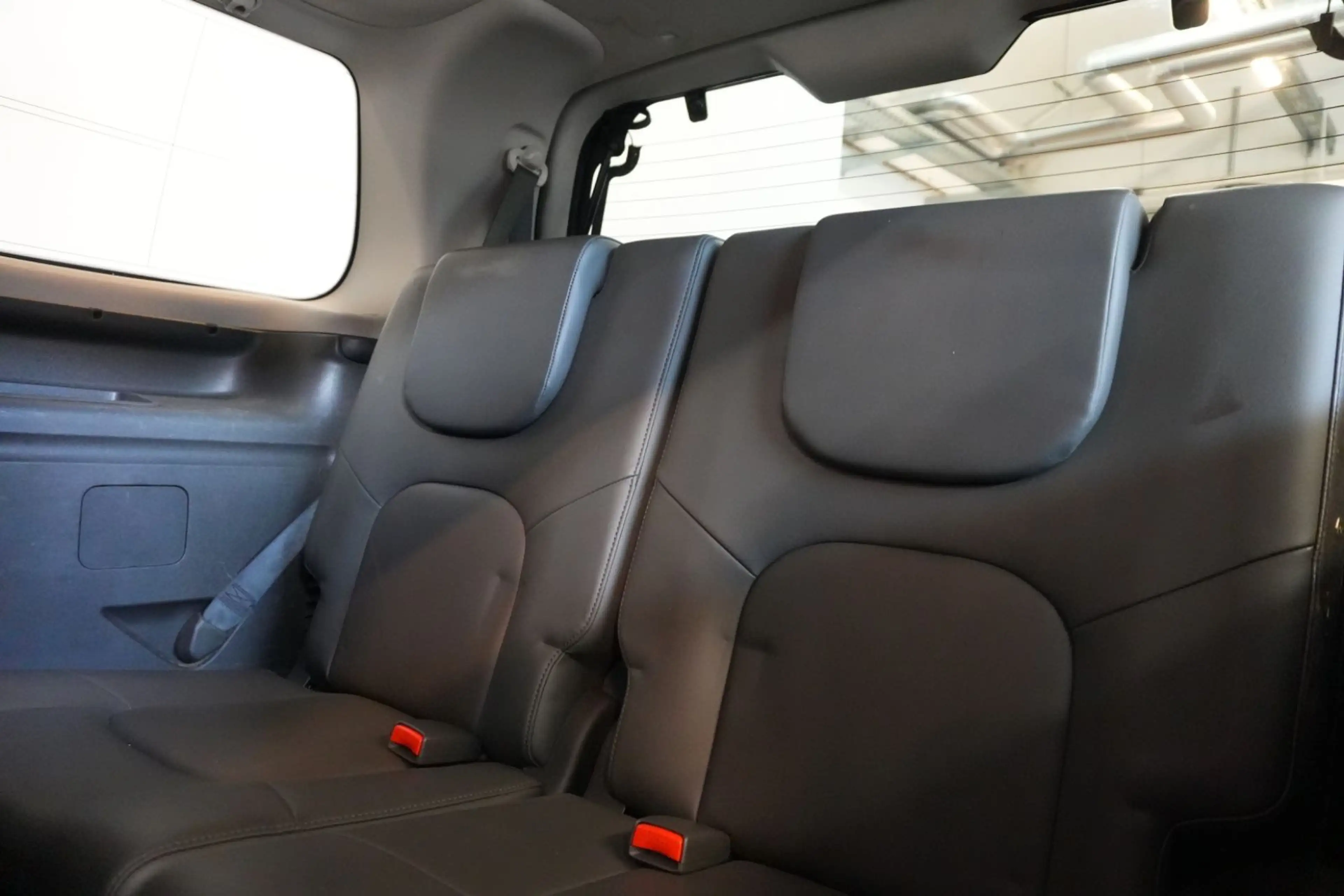 Nissan Pathfinder 3.0 dCi LE V6 7Sitzer Kamera AHK BOSE — photo 14