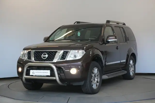 Nissan Pathfinder 3.0 dCi LE V6 7Sitzer Kamera AHK BOSE
