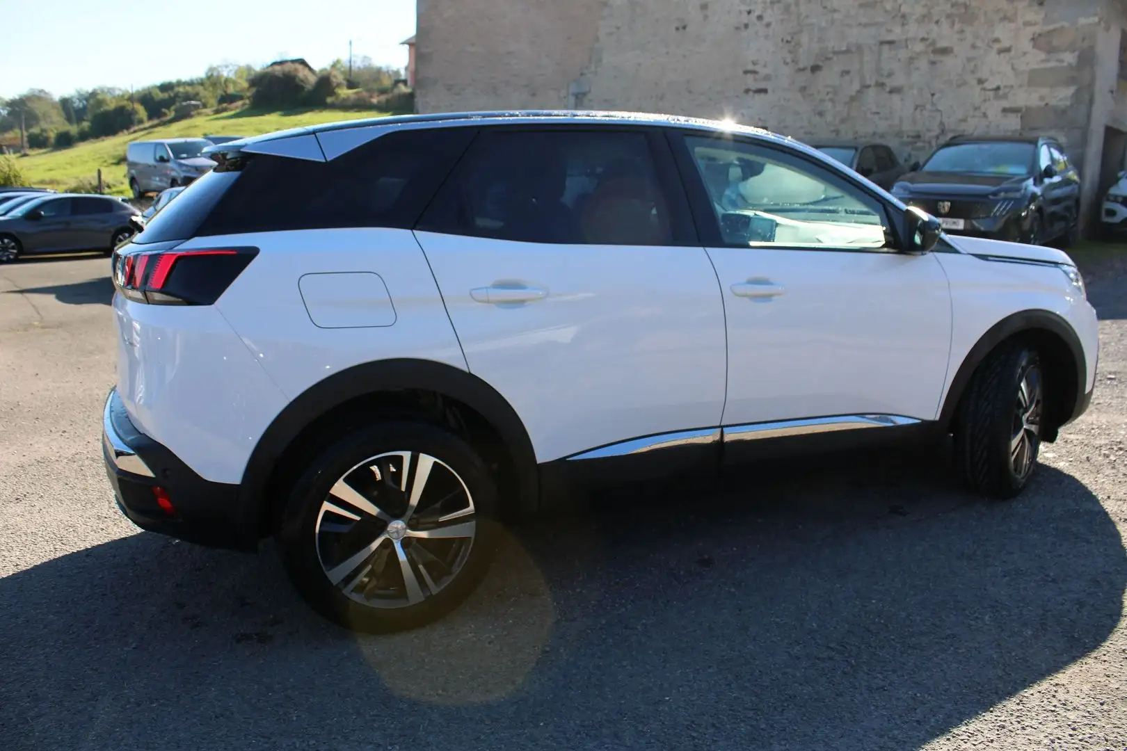 Peugeot 3008 1L2 ESSENCE 130 CV ALLURE BICOLOR BOITE 6V CAMÉRA GPS 3D JANTES 18 ANGLES MORTS Blanc - 2