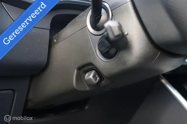 Audi A6 view 11