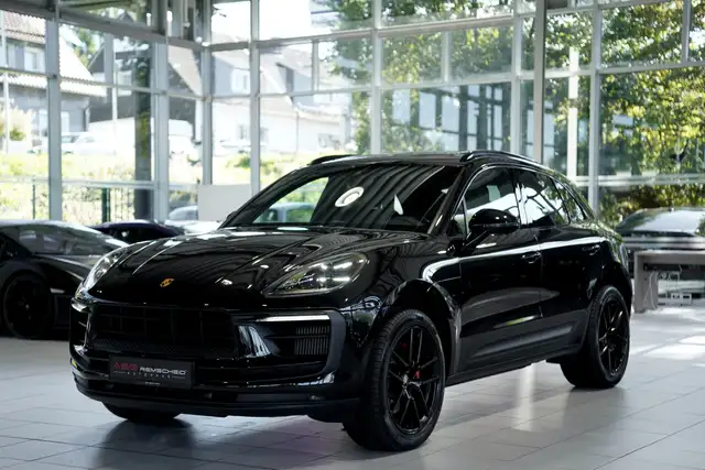 Porsche Macan view 5