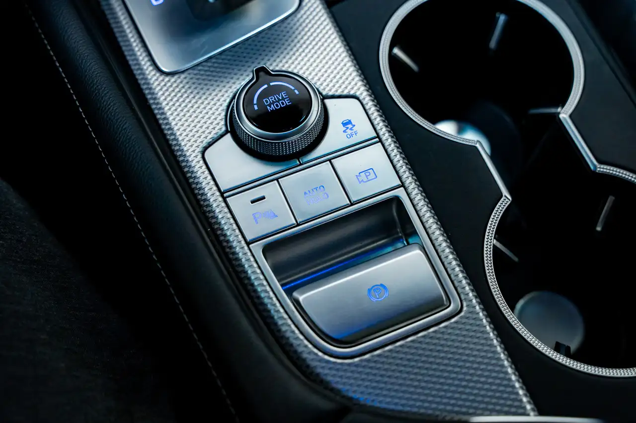 Genesis G70 снимка Genesis G70