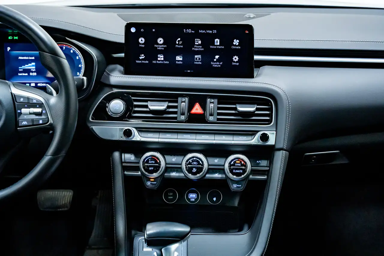 Genesis G70 снимка Genesis G70