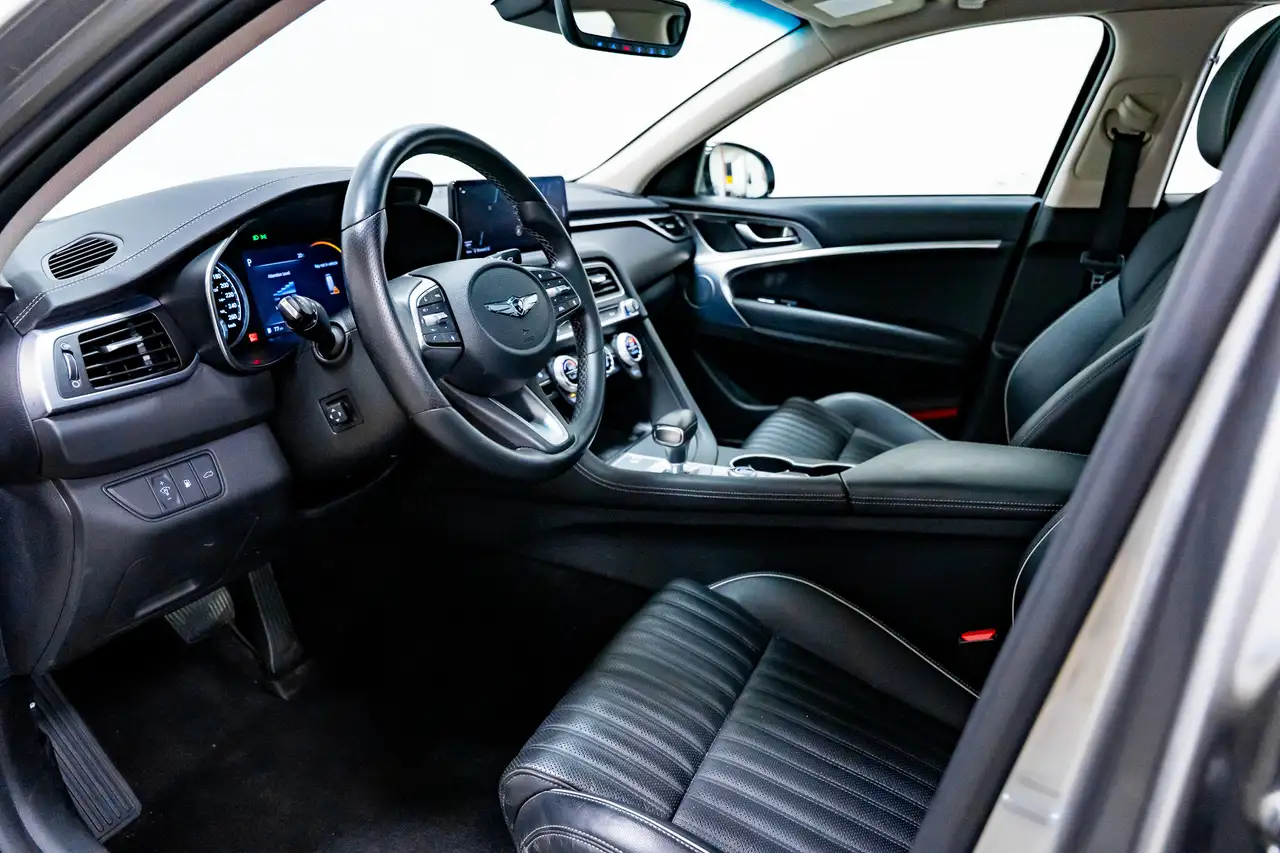 Genesis G70 снимка Genesis G70