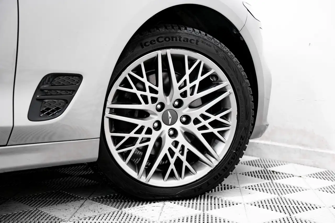 Genesis G70 снимка Genesis G70
