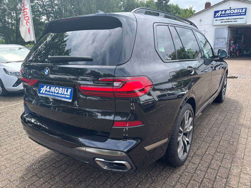 BMW X7 M50d M-Paket 7 Sitze Laser Pano TV *Voll* — photo 12
