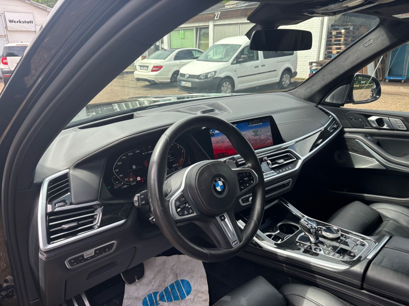 BMW X7 M50d M-Paket 7 Sitze Laser Pano TV *Voll* — photo 7