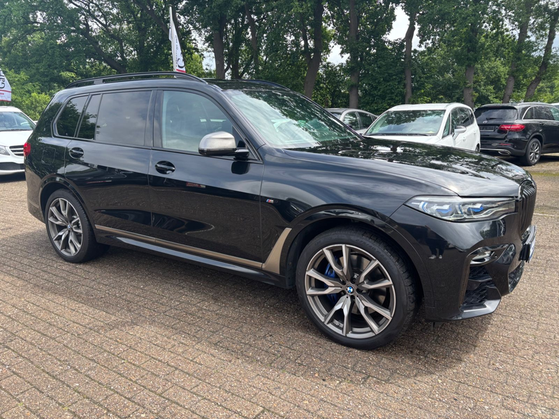 BMW X7 M50d M-Paket 7 Sitze Laser Pano TV *Voll* — photo 15