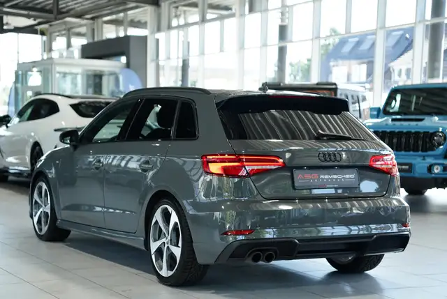 Audi A3 view 9
