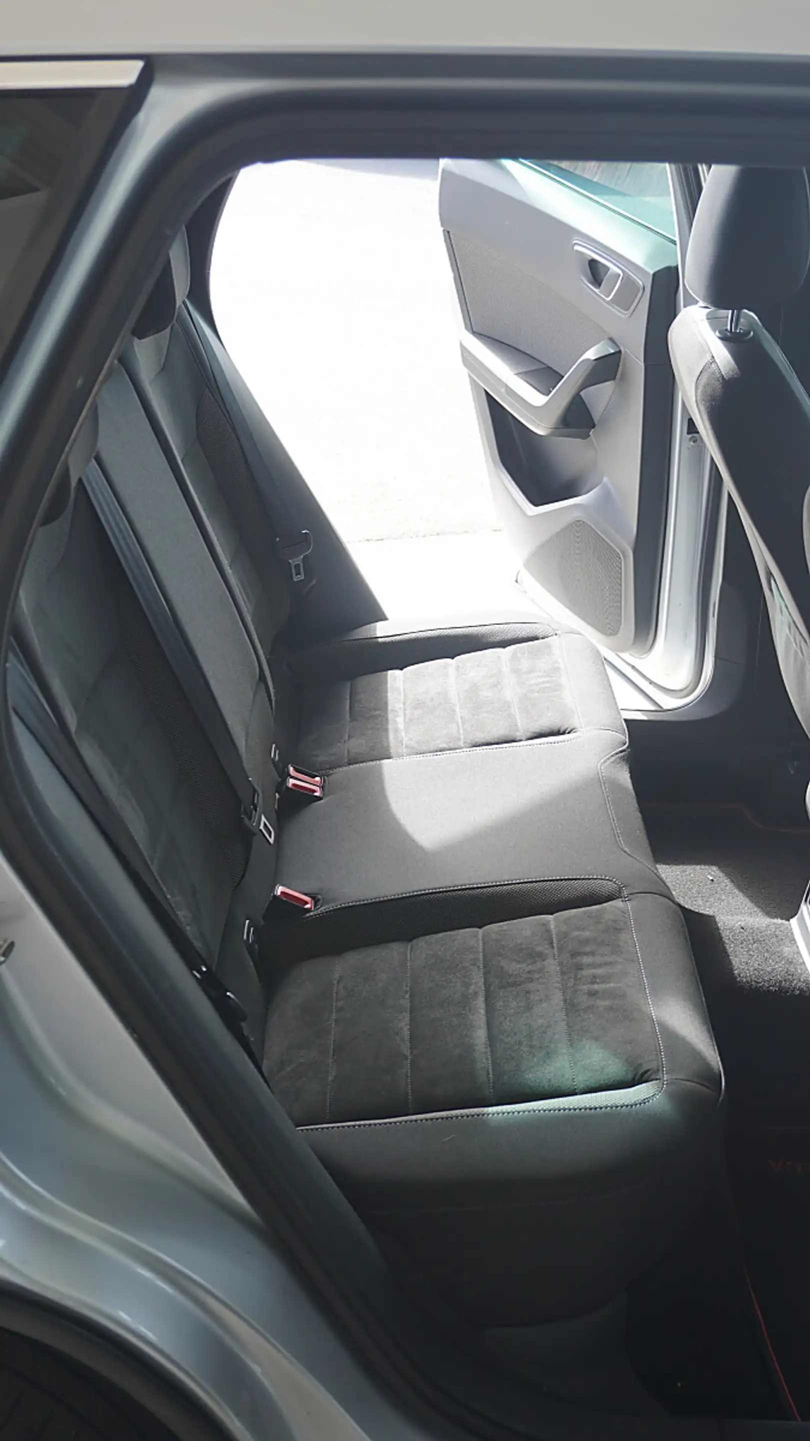 SEAT Ateca 2,0 Xcellence 4WD TDI — photo 12
