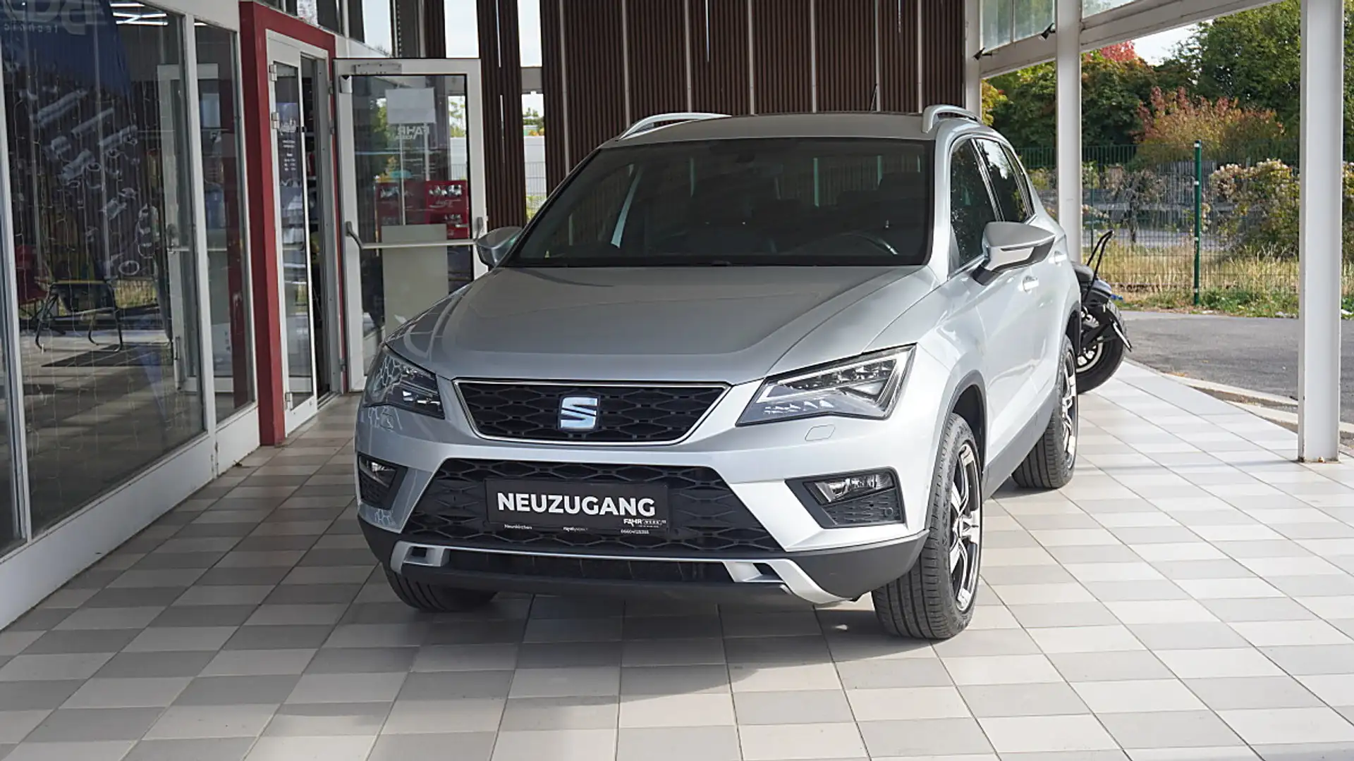 SEAT Ateca 2,0 Xcellence 4WD TDI Grau - 2