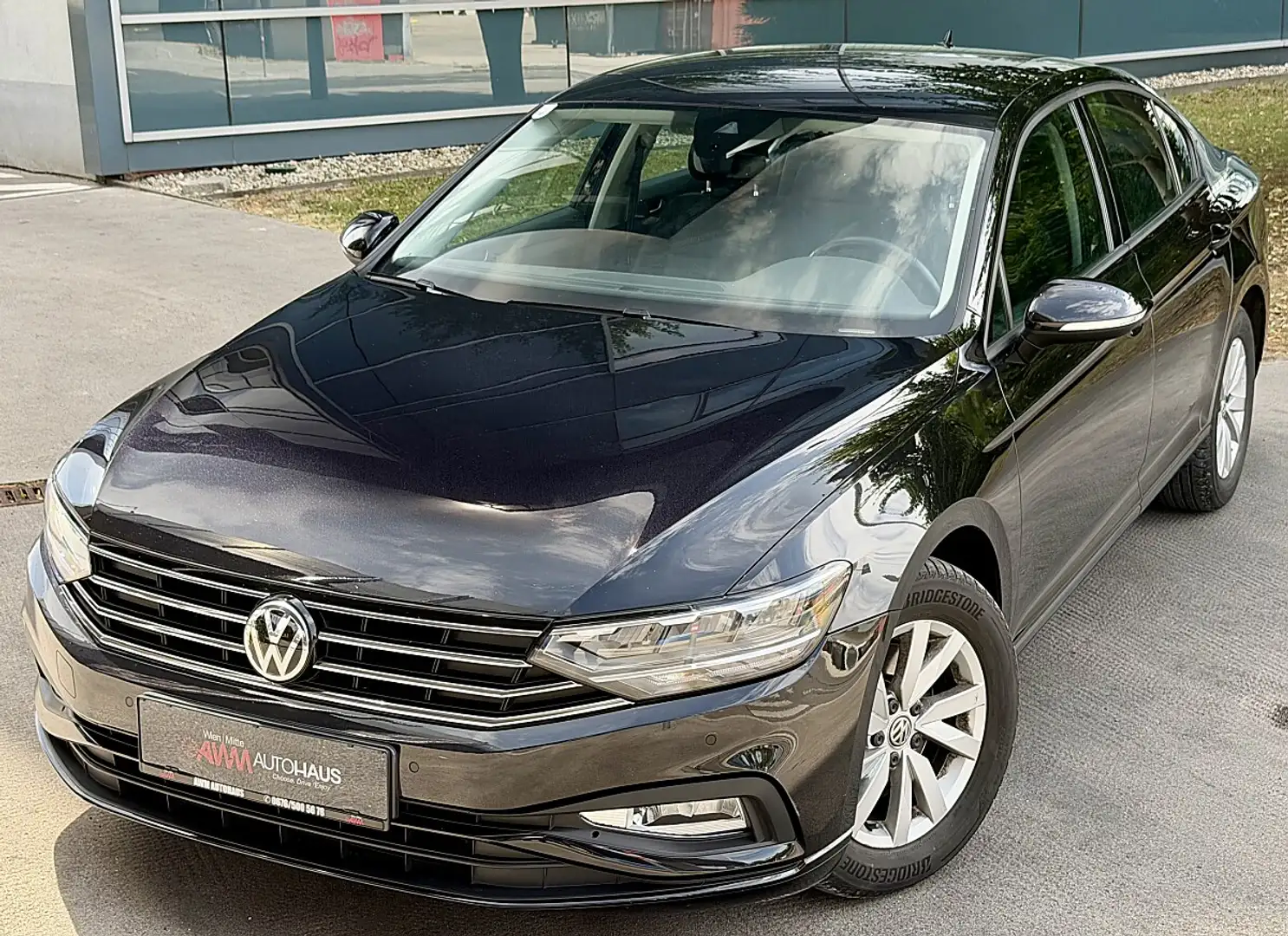 Volkswagen Passat 1,6 TDI DSG | Navi | ACC | LED Schwarz - 1
