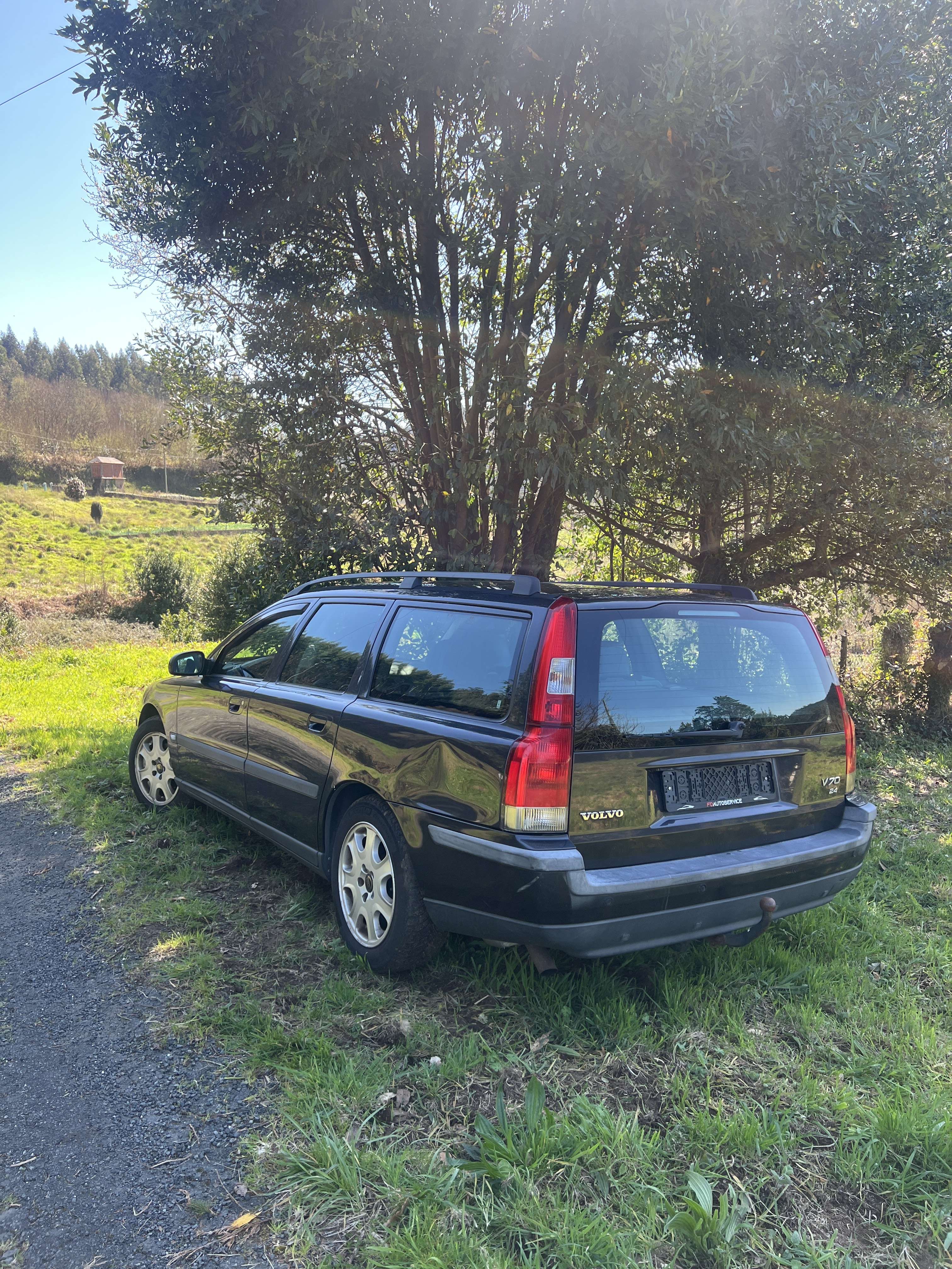 Volvo V70 2.4 - foto 1