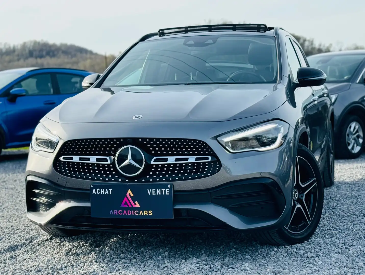 Mercedes-Benz GLA 180 PACK AMG - TOIT PANO - SIEGES ELECTRIQUE - FULL Grey - 1