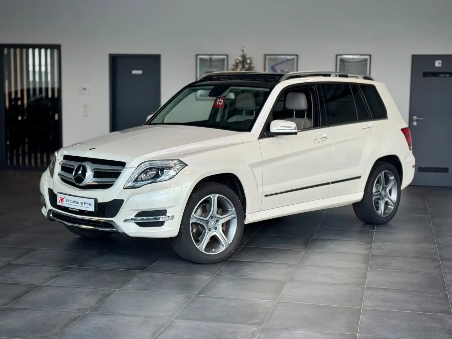 Mercedes-Benz GLK 250 CDI 4Matic*designo*Keyless*Panorama*AHK* Weiß - 1