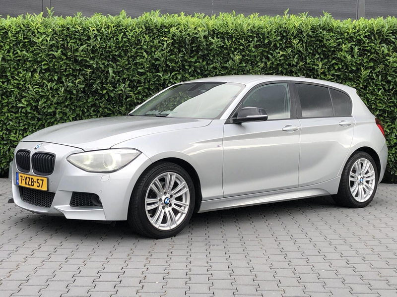 BMW 118 1-serie 118i Business+ NIEUW MODEL, M PAKKET, NAVI