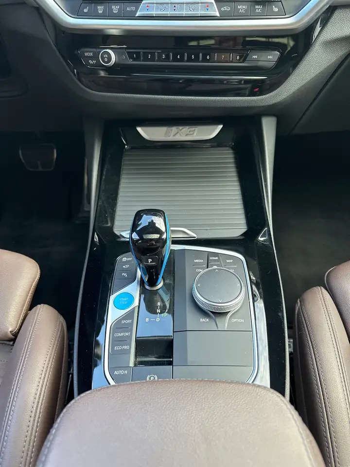 BMW iX3 Impressive NAV+LED+PANO+AHK+HUD+360°-KAM+20ZOLL, миниатюра 18