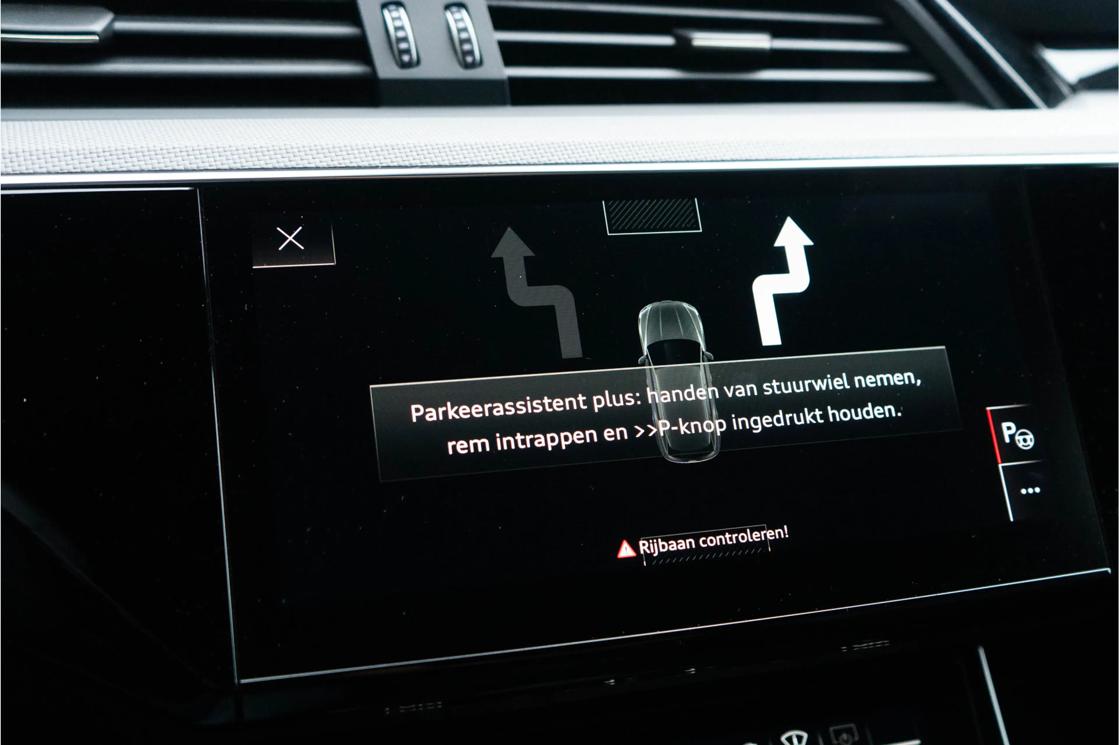 Audi SQ8 e-tron Quattro 371kW — photo 14