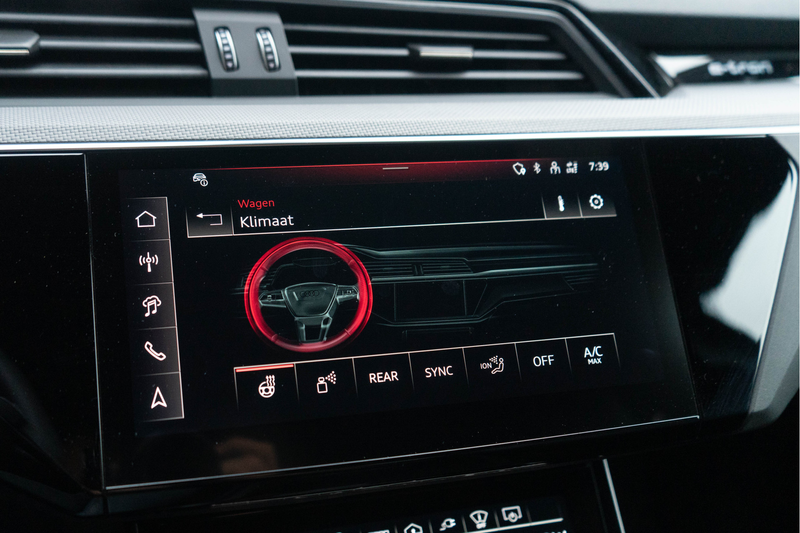 Audi SQ8 e-tron Quattro 371kW — photo 6