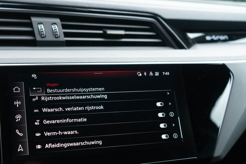 Audi SQ8 e-tron Quattro 371kW — photo 7