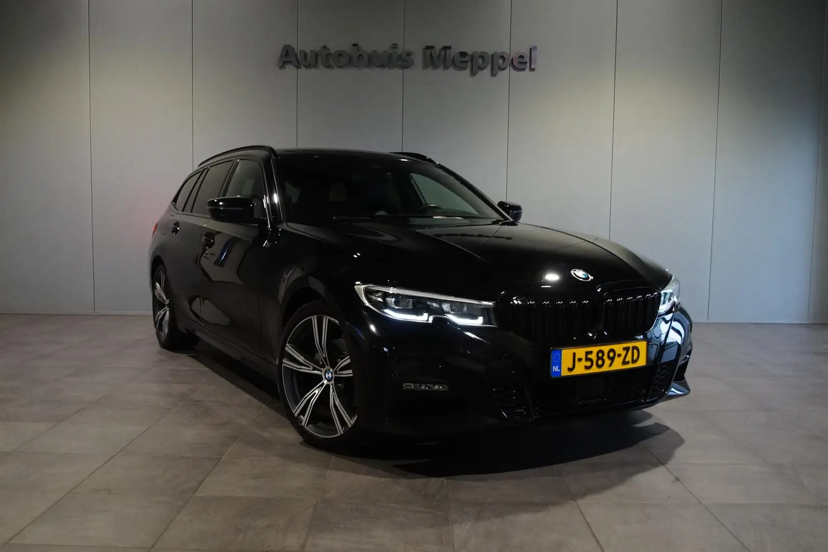 BMW 320 320d Sport Line | Appel Carplay | LED | PDC | HiFi Schwarz - 1