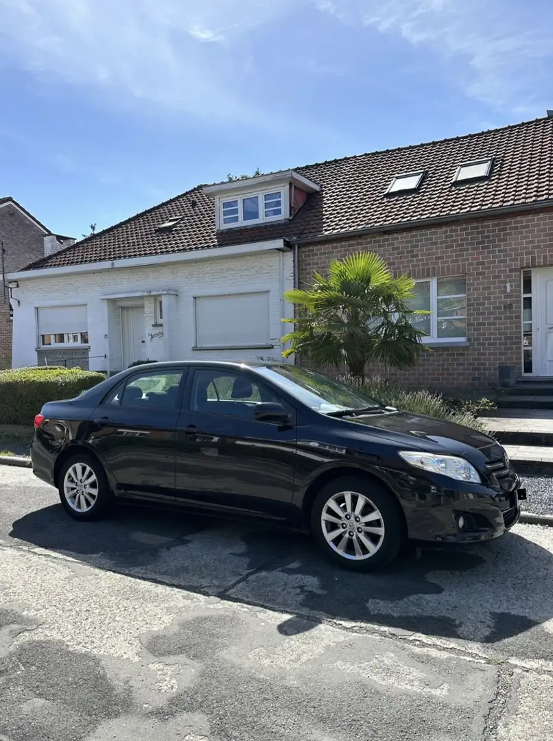 Toyota Corolla 1.4i Schwarz - 1