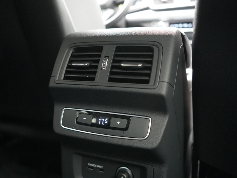Audi Q5 55 TFSI e S Line PHEV 367pk Dealer O.H. | Alcantar — photo 37