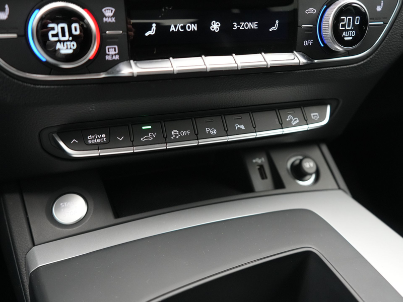 Audi Q5 55 TFSI e S Line PHEV 367pk Dealer O.H. | Alcantar — photo 39