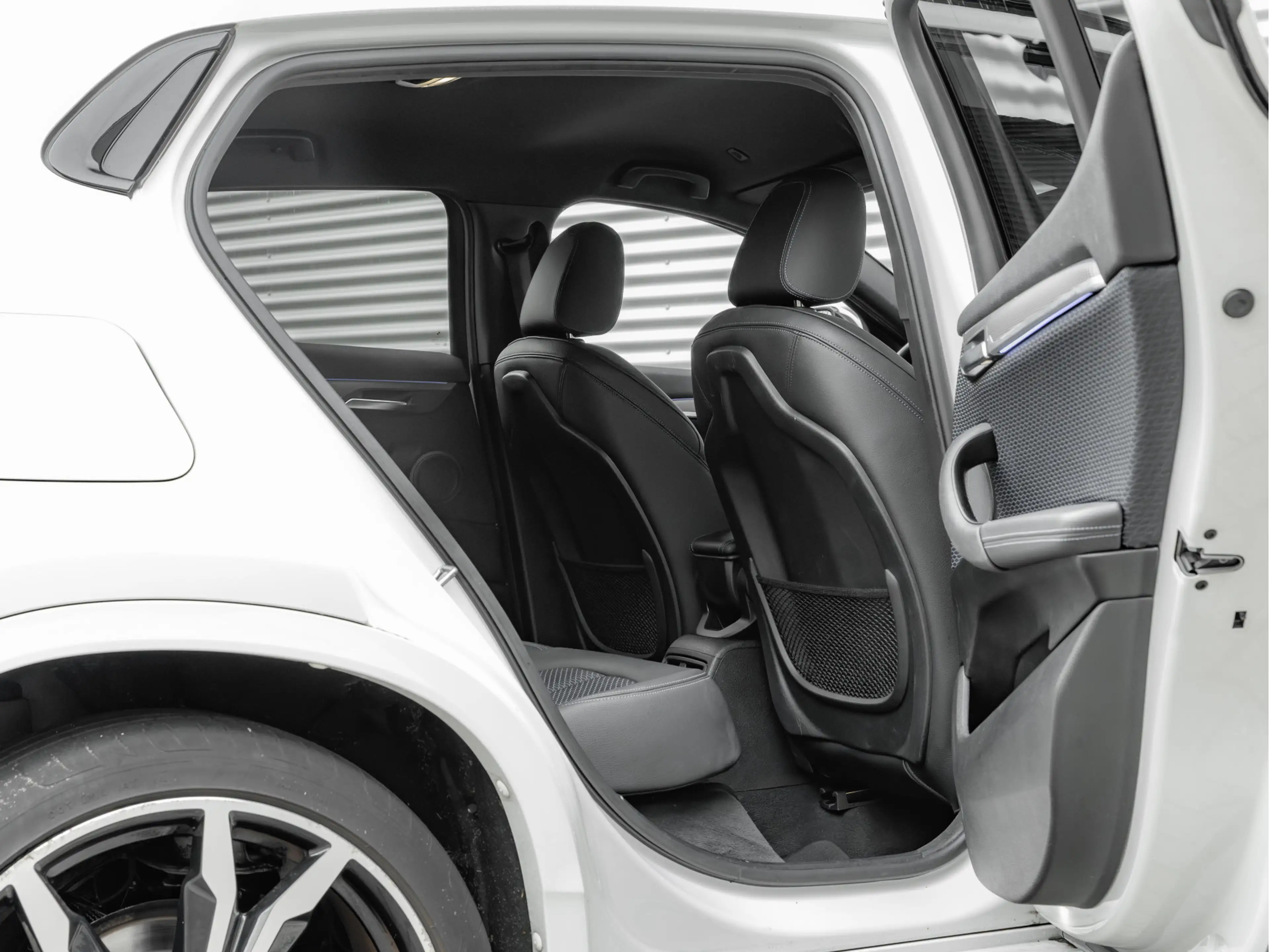 BMW X2 sDrive18i M-Sport - Camera - Head-Up - Hifi - Adap — photo 27