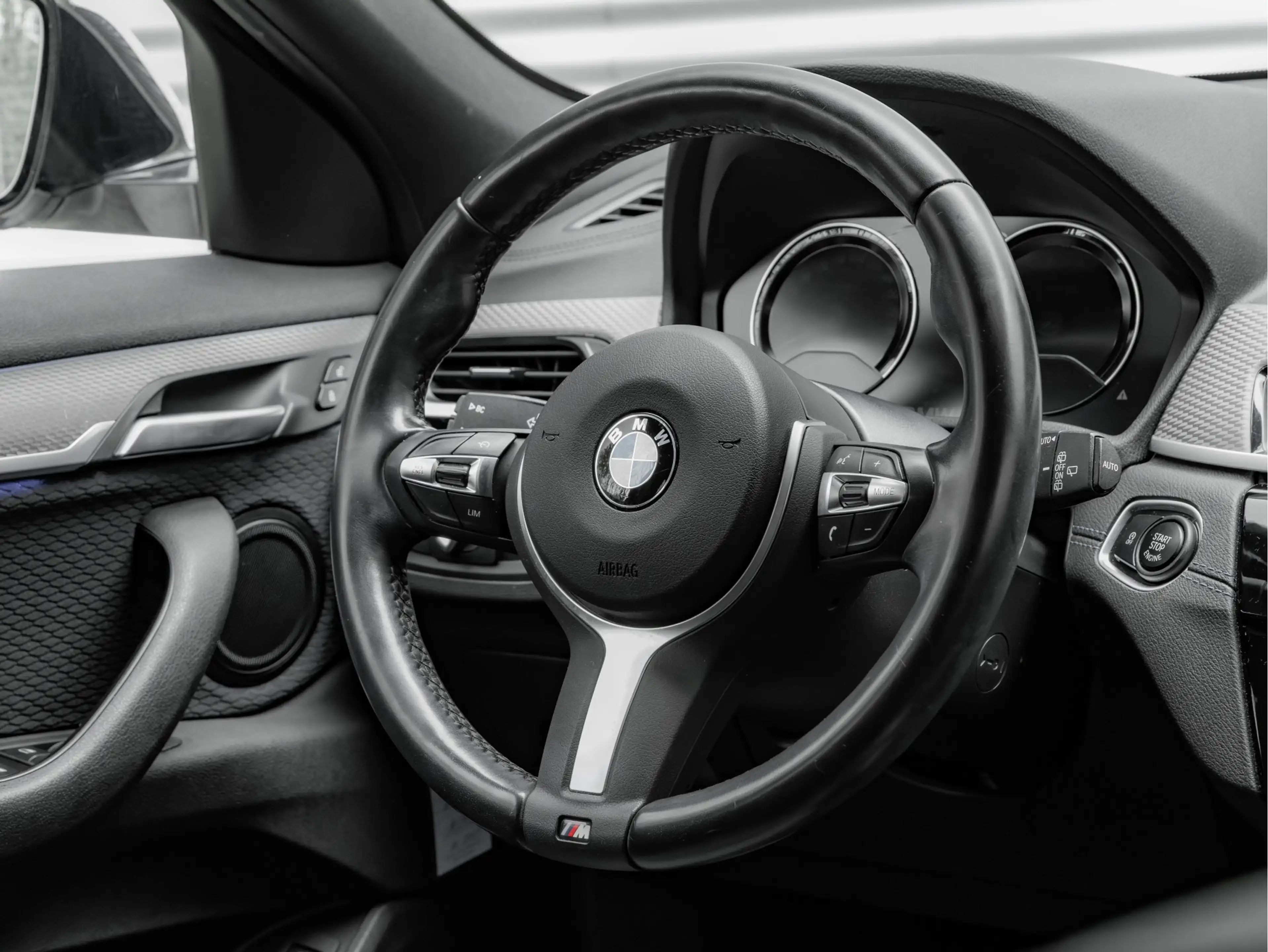 BMW X2 sDrive18i M-Sport - Camera - Head-Up - Hifi - Adap — photo 28
