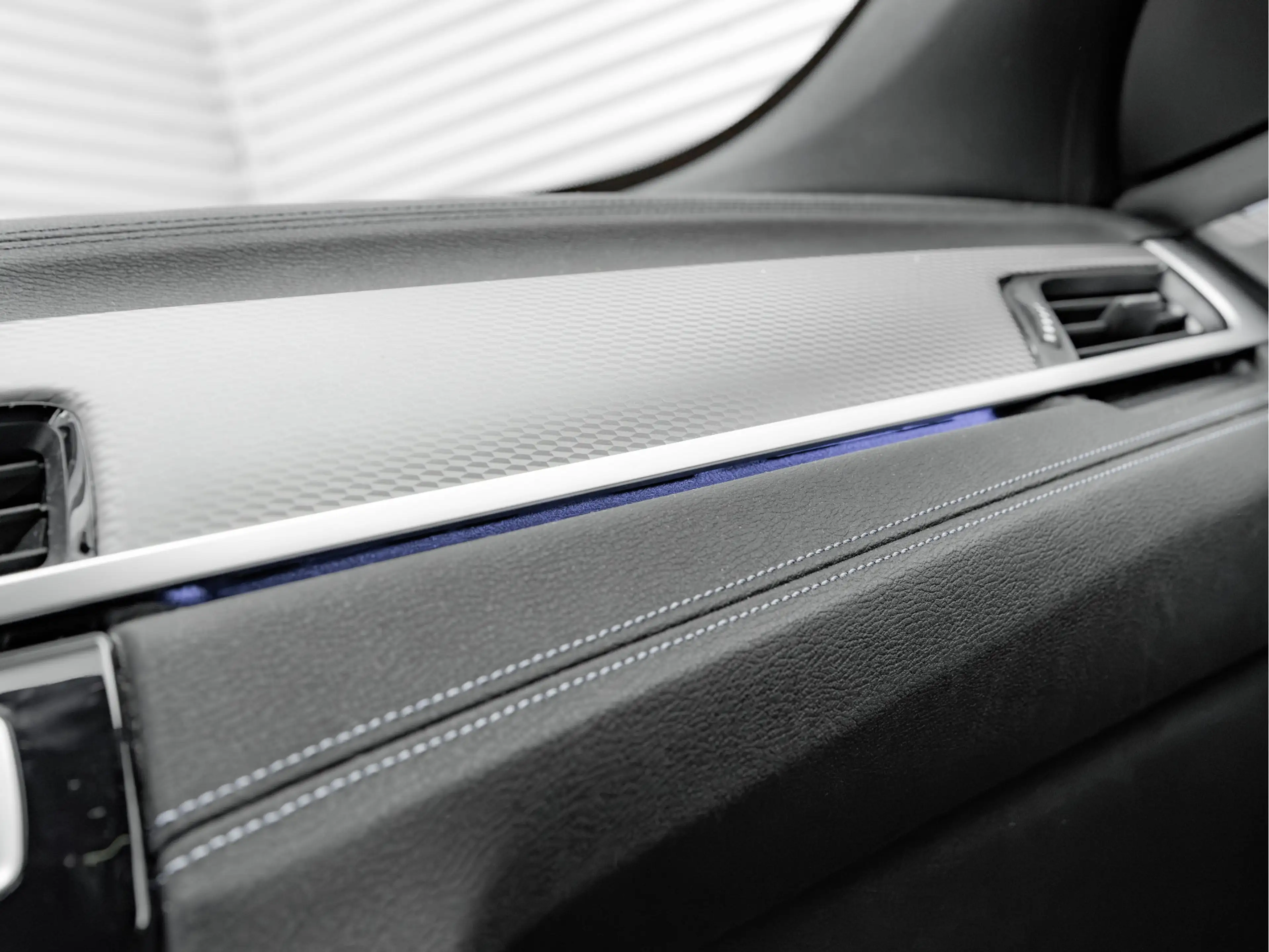 BMW X2 sDrive18i M-Sport - Camera - Head-Up - Hifi - Adap — photo 43