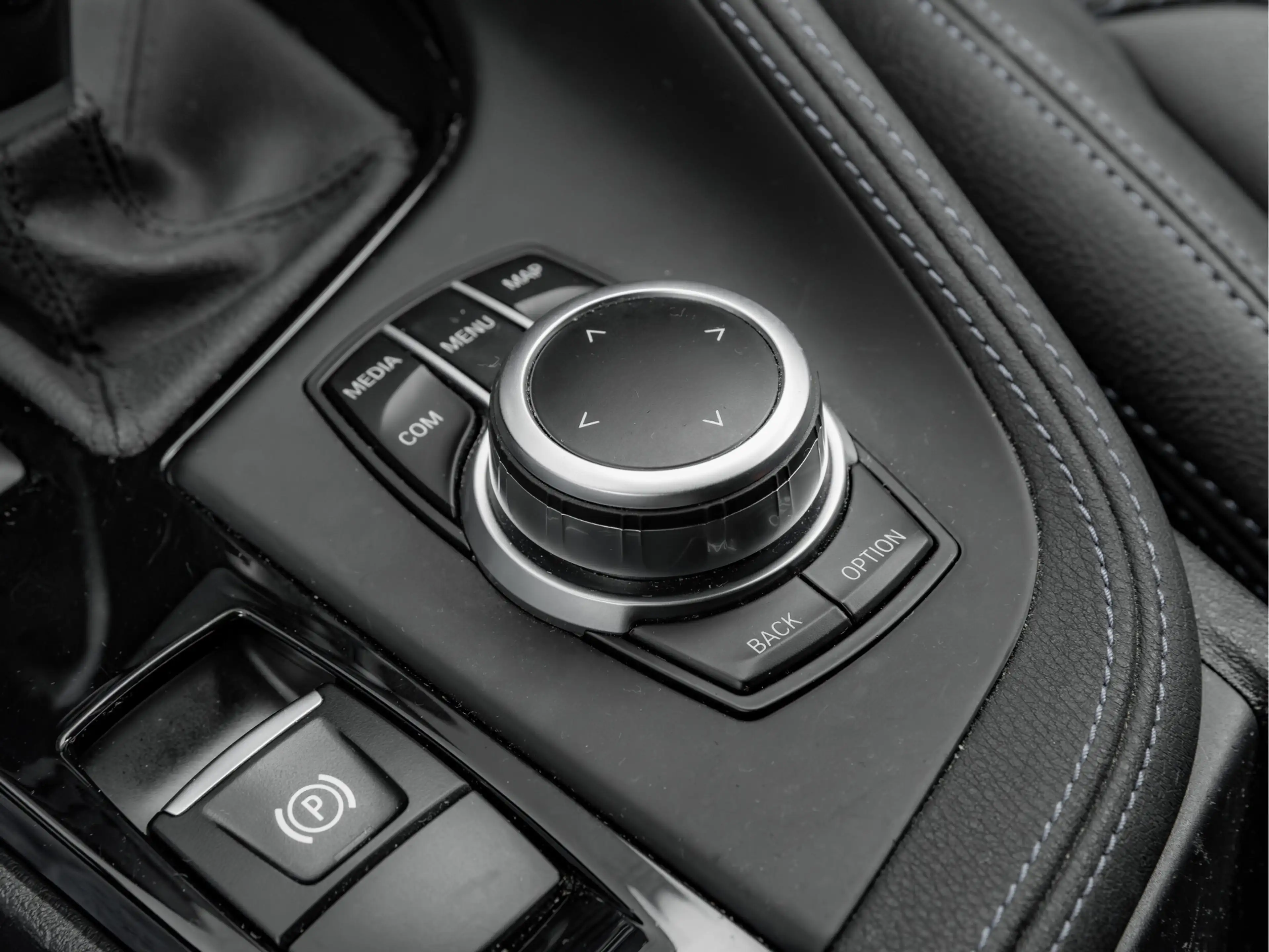 BMW X2 sDrive18i M-Sport - Camera - Head-Up - Hifi - Adap — photo 38