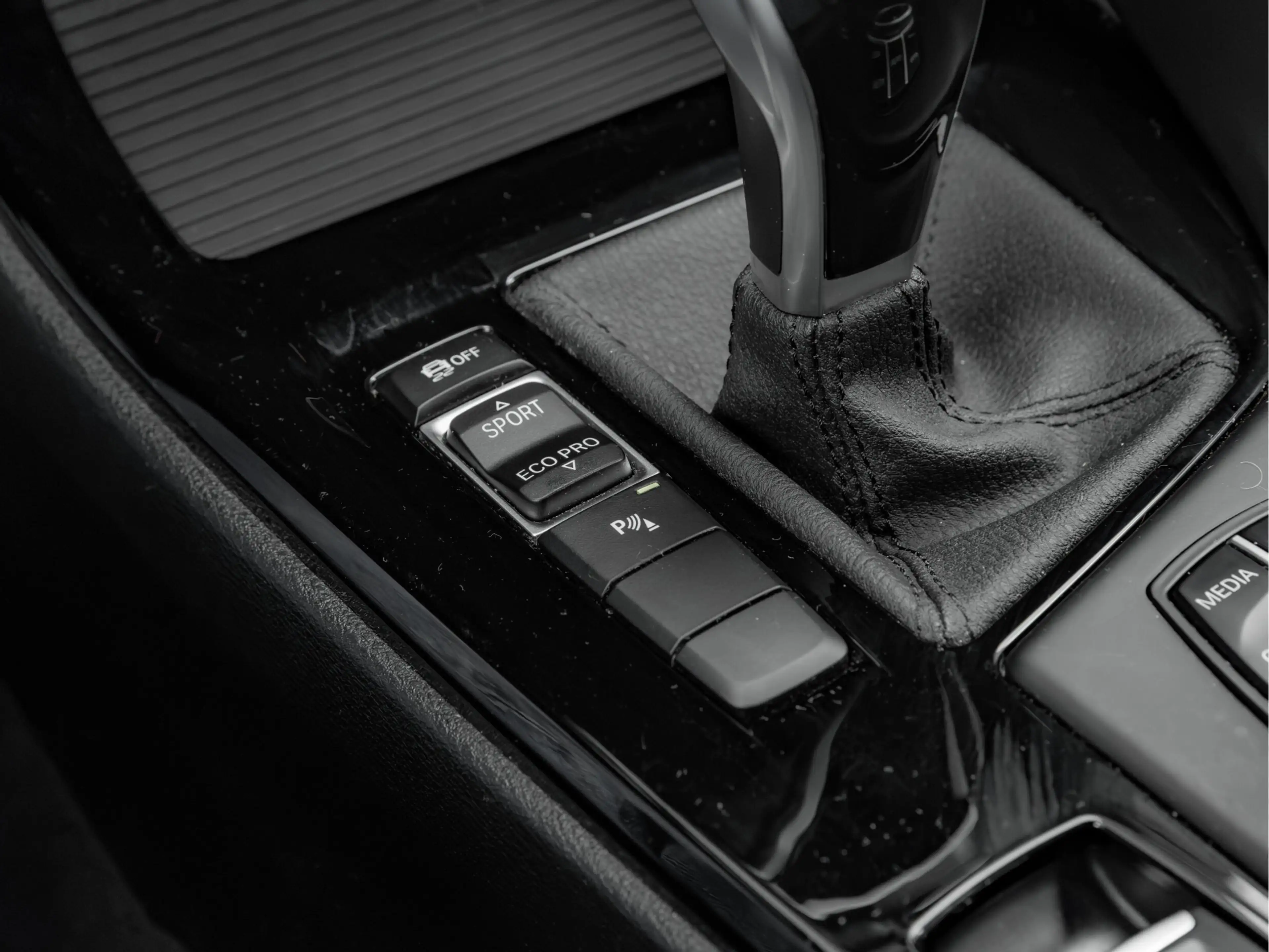 BMW X2 sDrive18i M-Sport - Camera - Head-Up - Hifi - Adap — photo 39