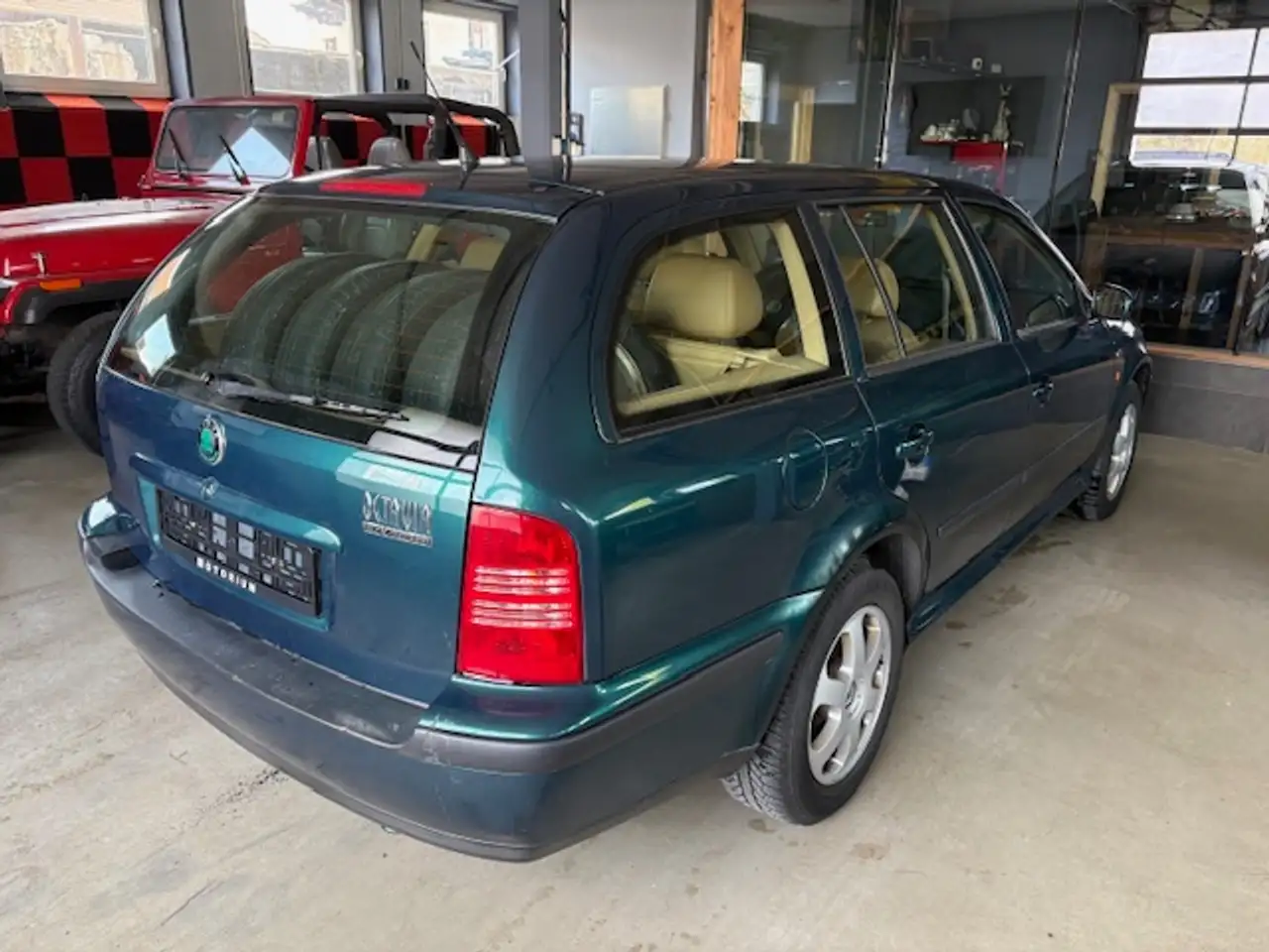 Skoda Octavia 1.8 T Laurin & Klement~Leder~SHZ~Klima~Schiebedach, foto 9