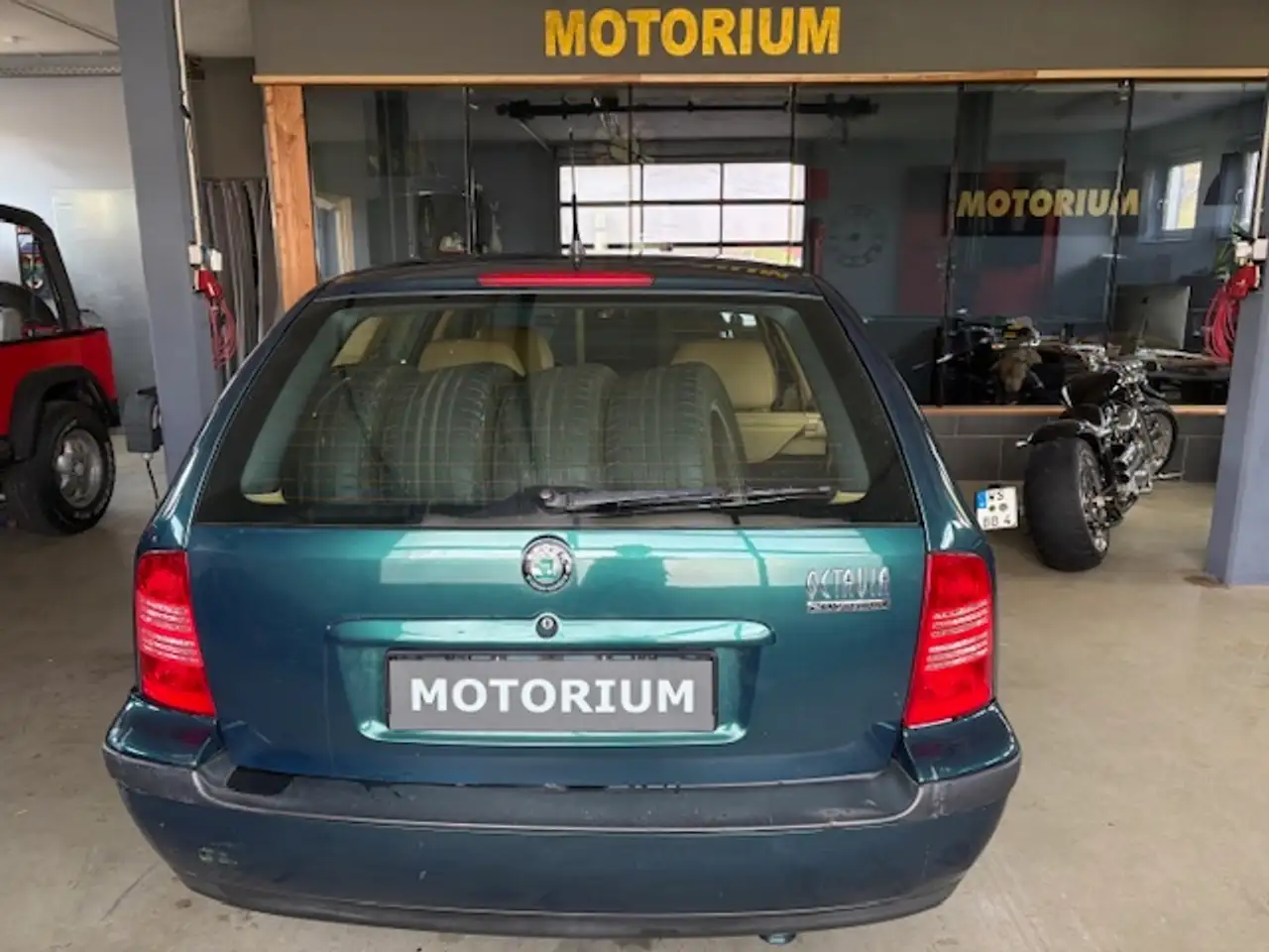 Skoda Octavia 1.8 T Laurin & Klement~Leder~SHZ~Klima~Schiebedach, foto 8
