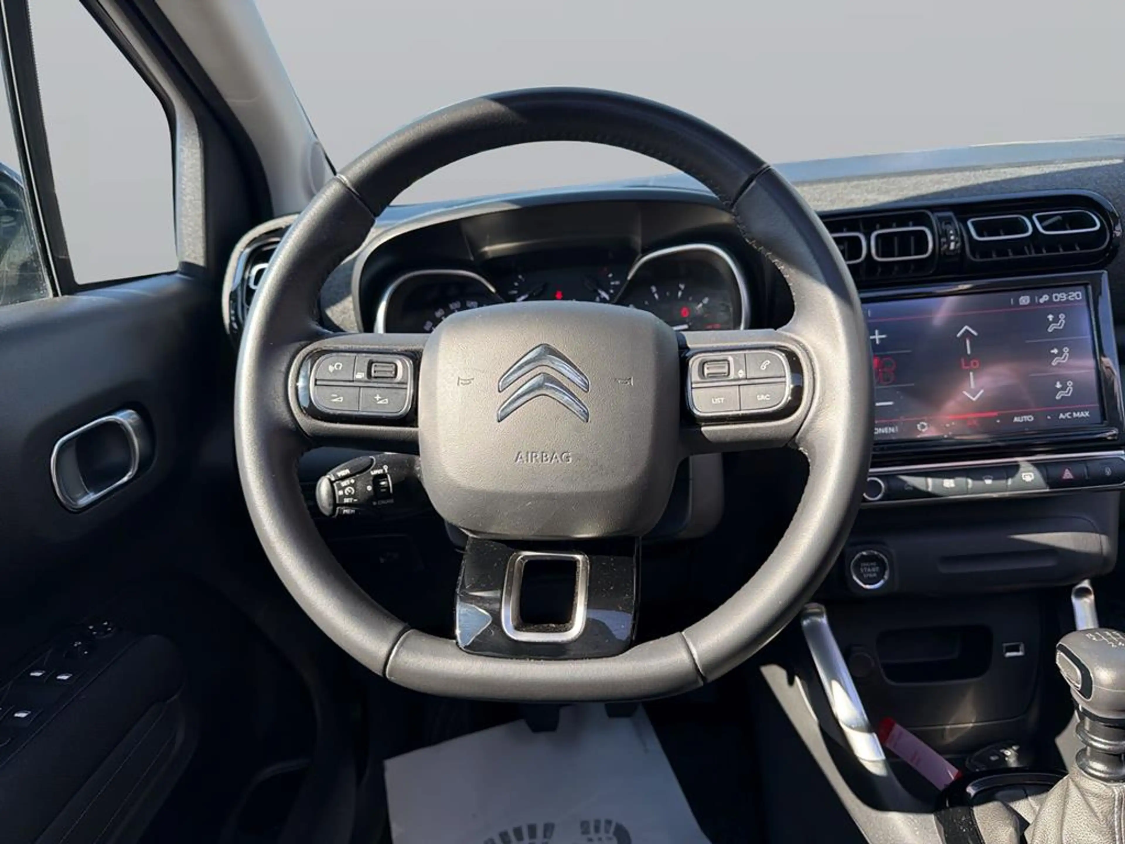 Citroen C3 Aircross Shine Pack PANO+KAMERA+KLIMA — photo 15