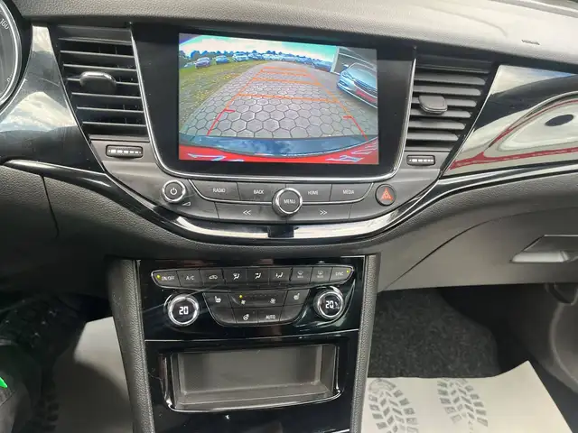 Opel Astra view 9