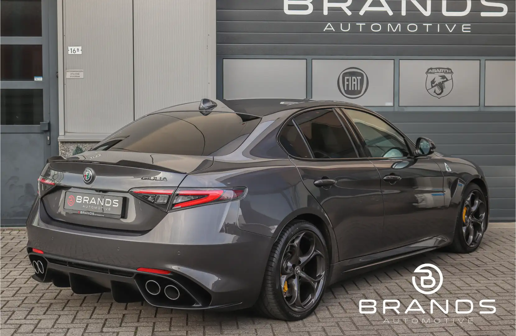 Alfa Romeo Giulia 2.9 V6 Quadrifoglio 510PK AUT Dealer onderh. Garan Gris - 2