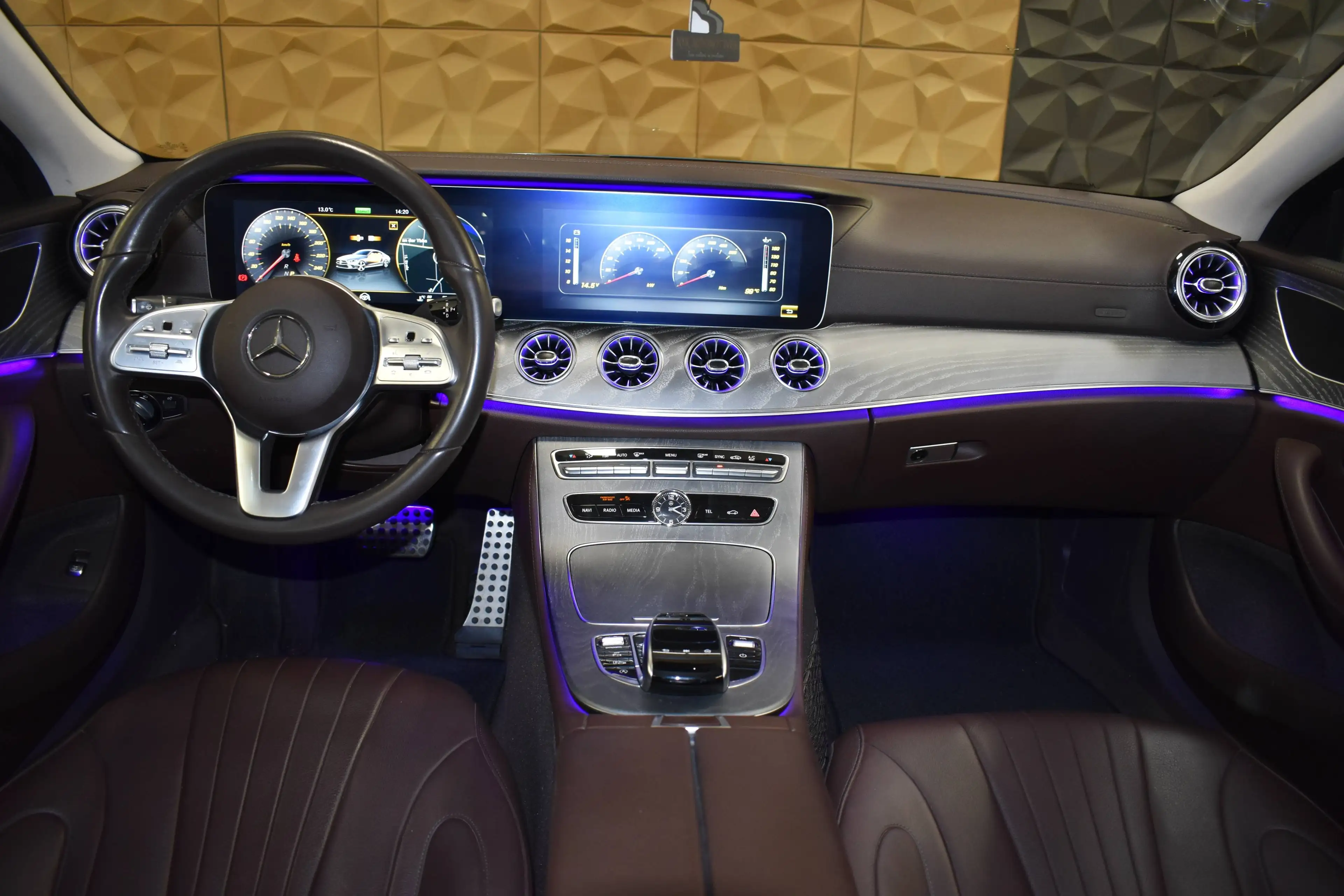 Mercedes-Benz CLS 450 Aut. 4MATIC, CLS 53 AMG LOOK, DISTRONIC, MULTIBEAM, KAMERA — photo 10