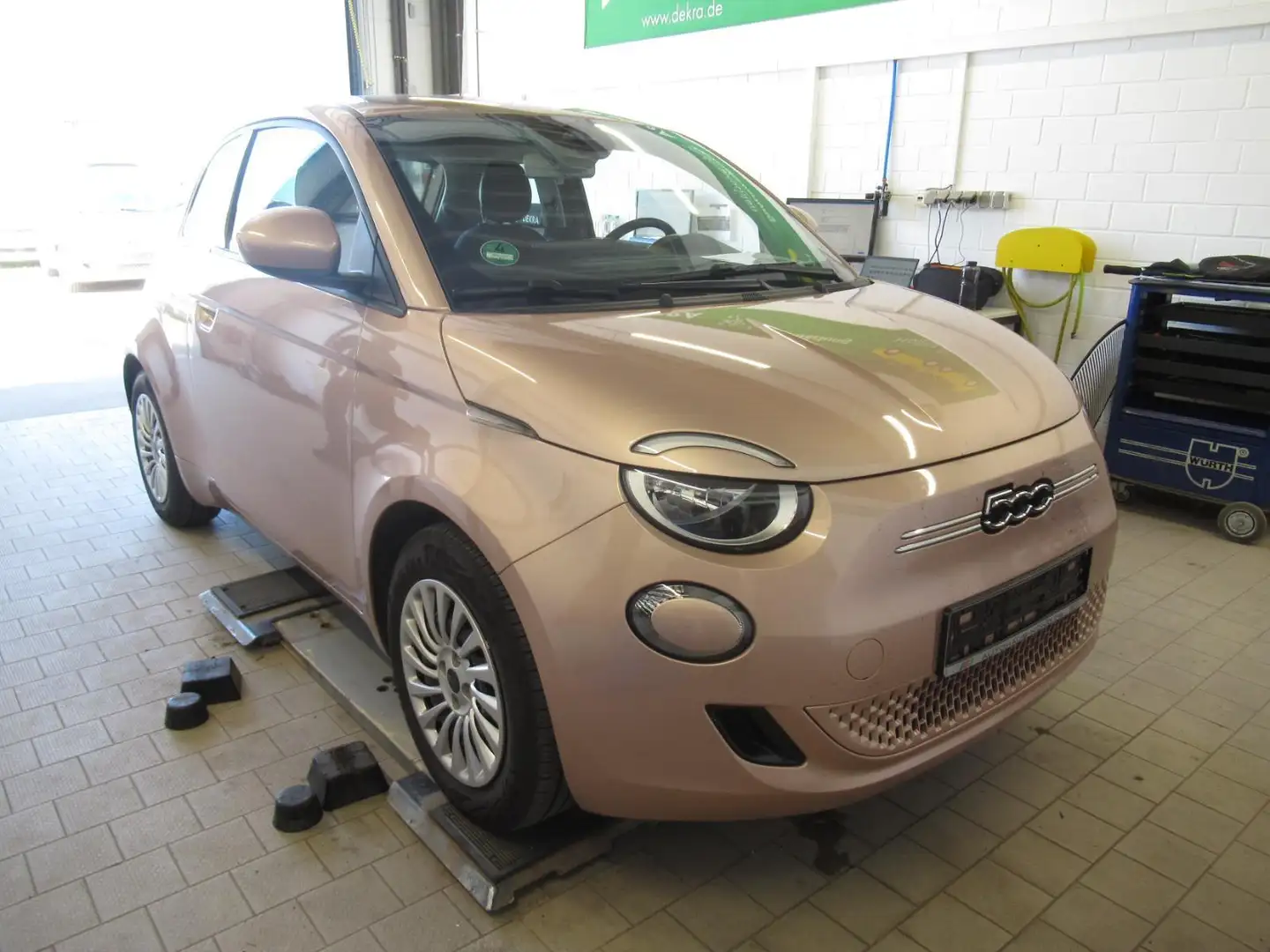 Fiat 500e 320 Km Reichweite Navi - Klimaautomatik Gold - 1