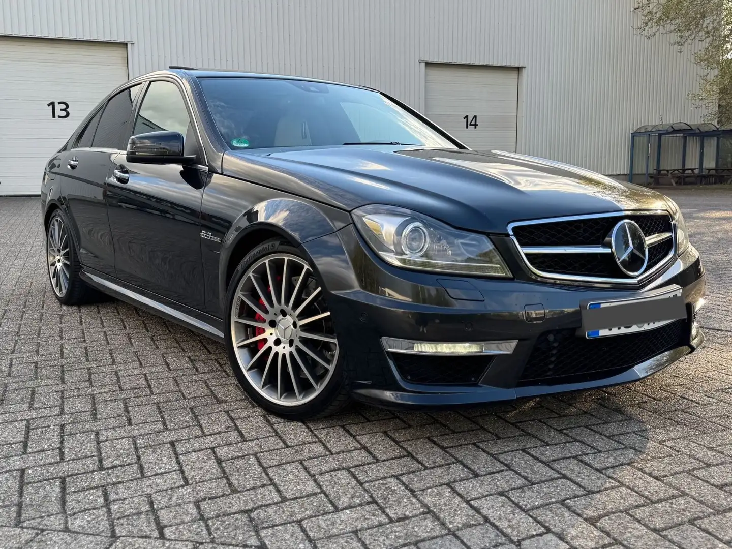 Mercedes-Benz C 63 AMG P-Package Sperrdiff Designo DEUTSCH Zwart - 2