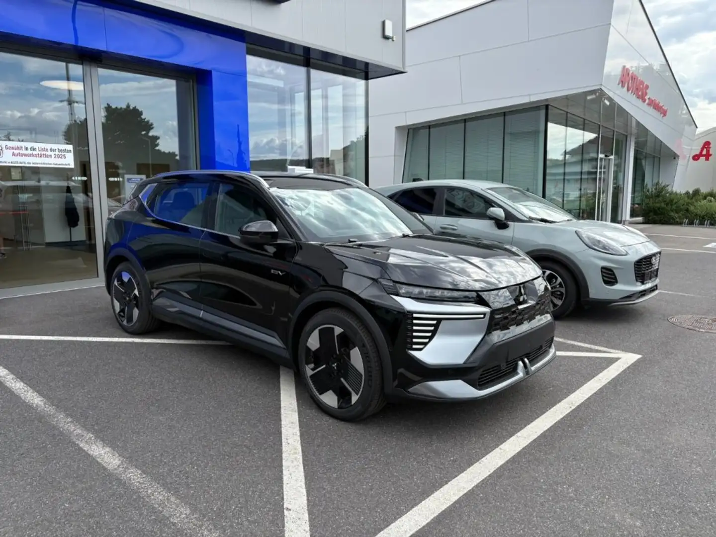 Mitsubishi Eclipse Cross BEV Invite 11kW LR 26 Schwarz - 2