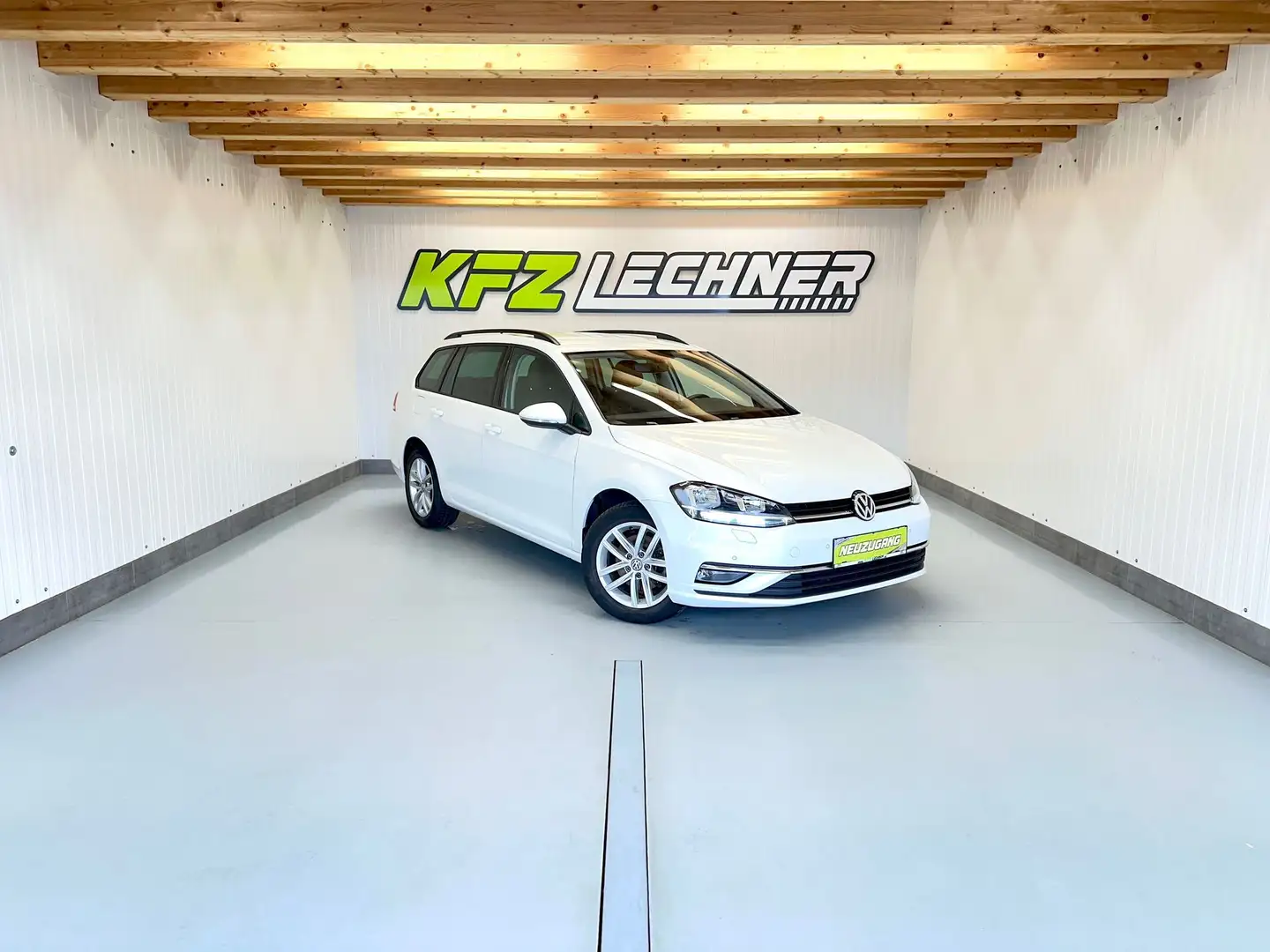 Volkswagen Golf Variant VII 1.6 TDI "AHK*NAVI*SITZH*CARPLAY*ACC" Weiß - 1