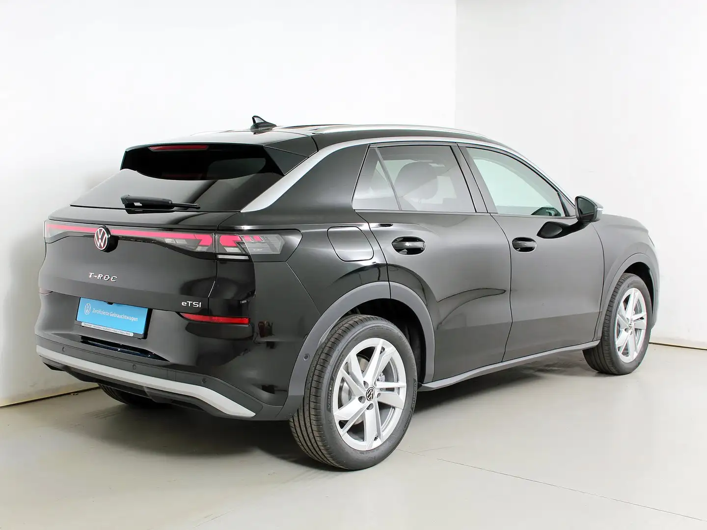 Volkswagen T-Roc Style eTSI DSG Schwarz - 2