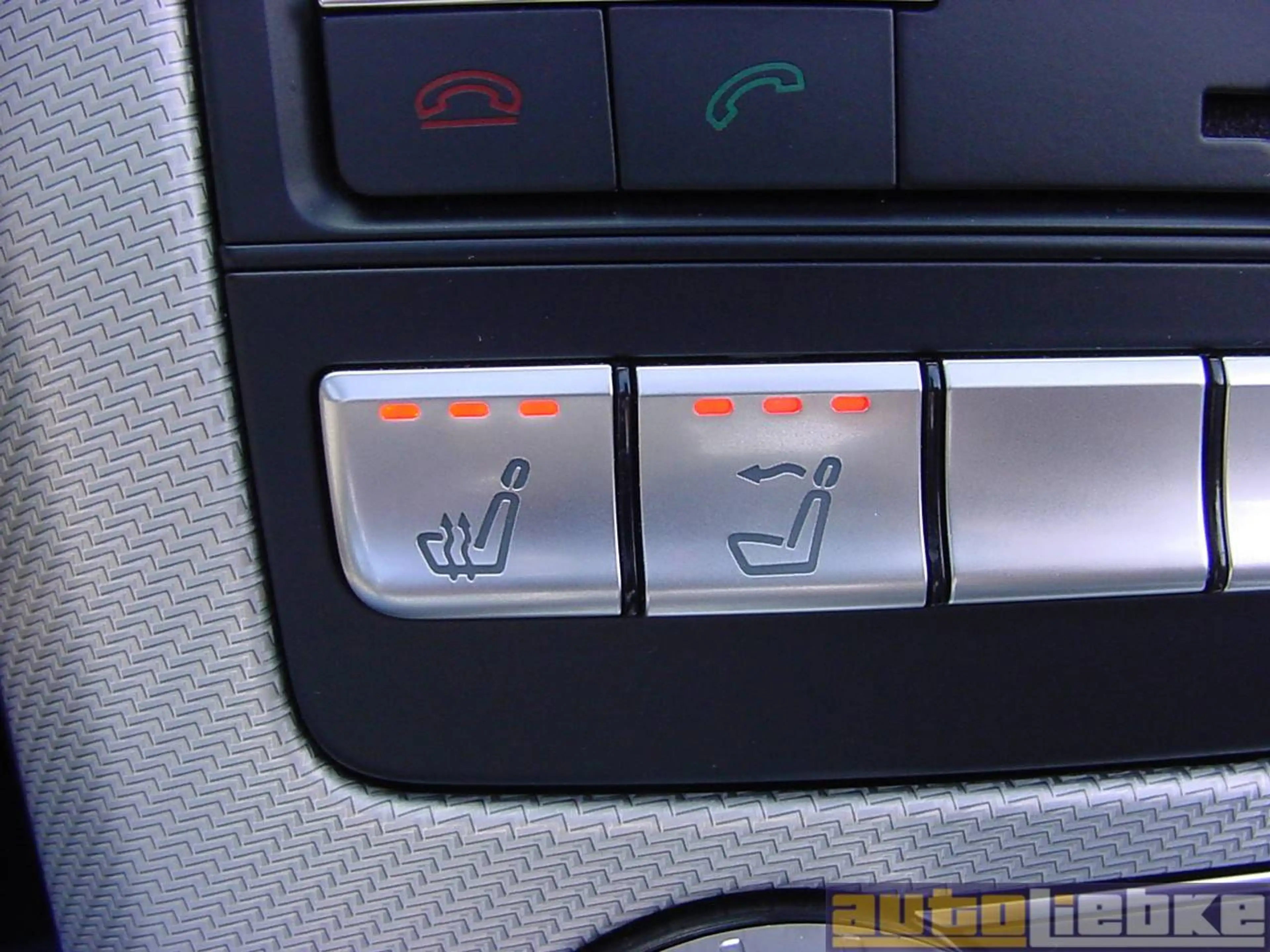 Mercedes-Benz SLC 180 LED,AIRSCARF,TW-A,LEDER,SHZ,PARK-ASS,BT,MB-SH! — photo 14