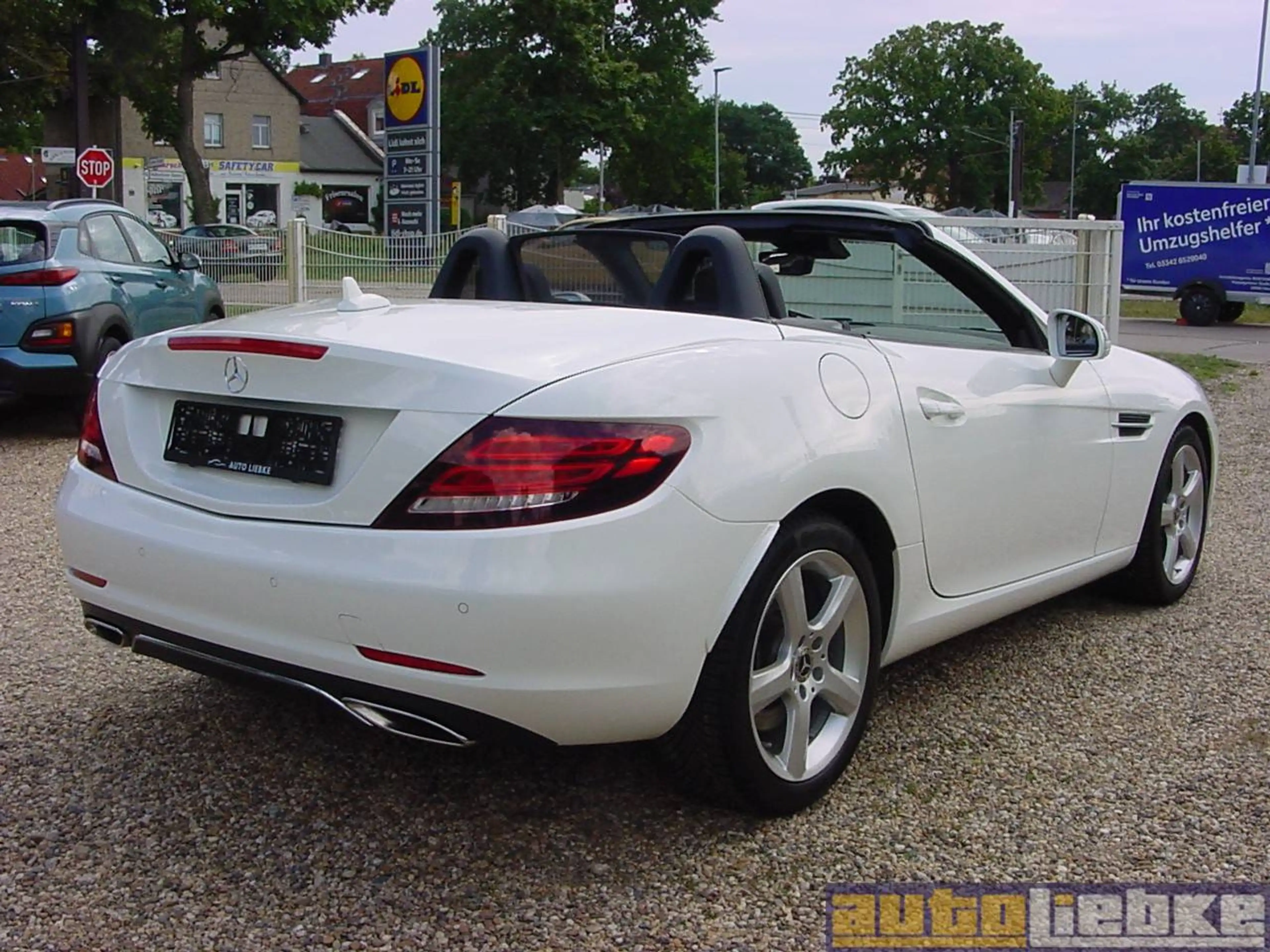 Mercedes-Benz SLC 180 LED,AIRSCARF,TW-A,LEDER,SHZ,PARK-ASS,BT,MB-SH! — photo 3