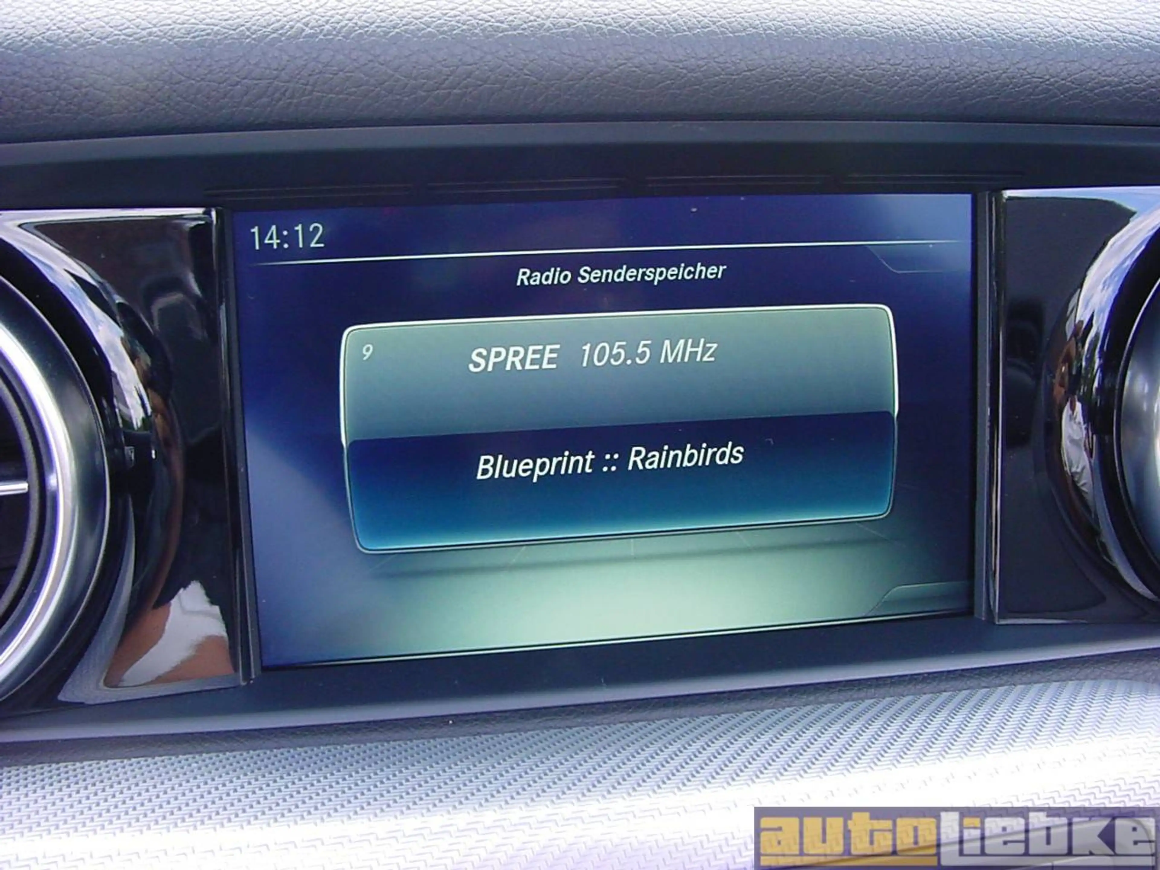 Mercedes-Benz SLC 180 LED,AIRSCARF,TW-A,LEDER,SHZ,PARK-ASS,BT,MB-SH! — photo 11