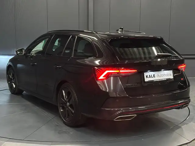 Skoda Octavia view 3