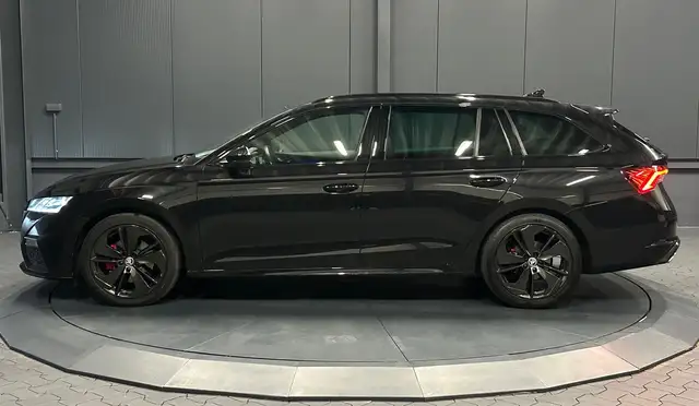 Skoda Octavia view 2