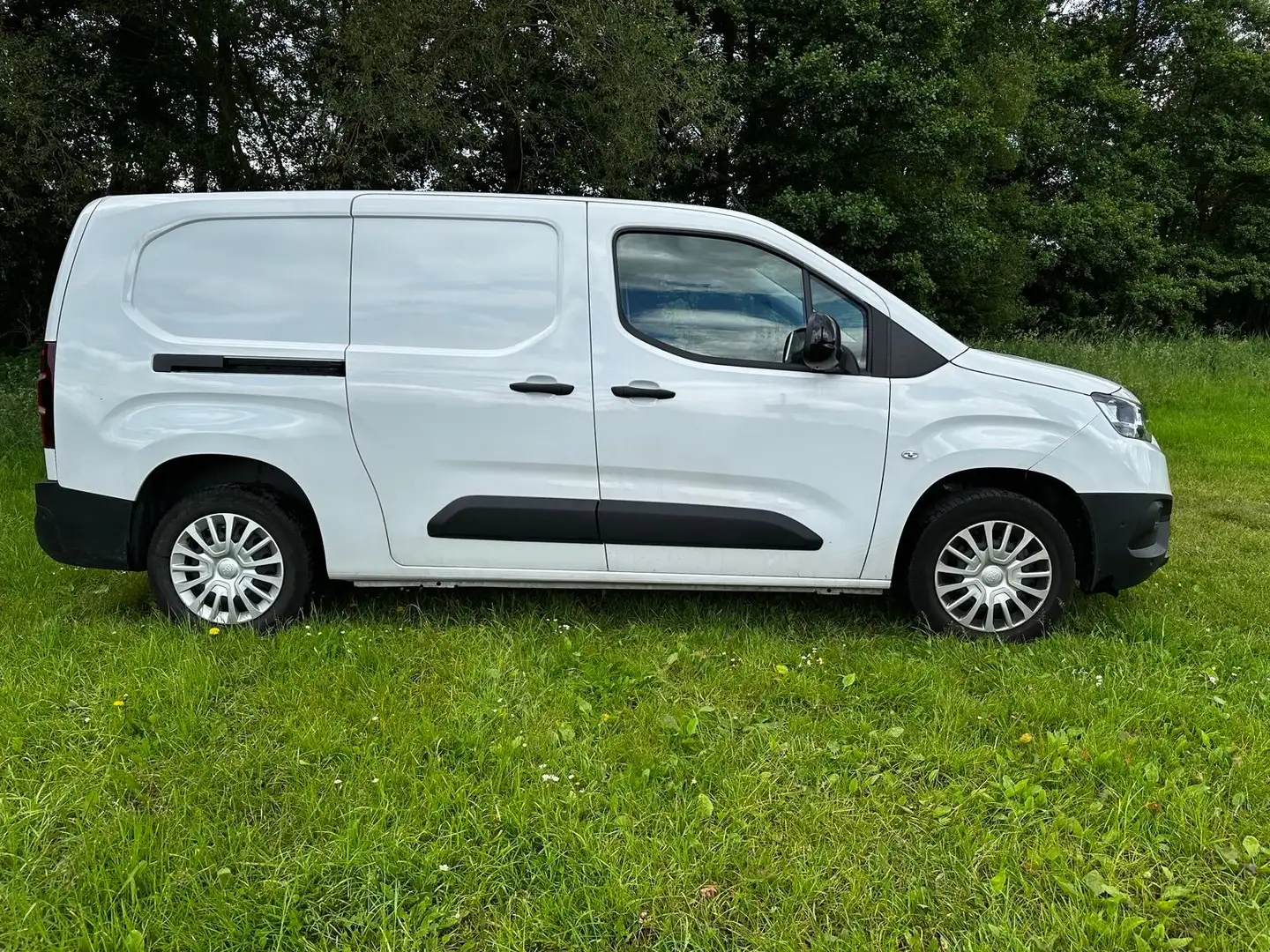 Toyota Proace City L2 Meister Weiß - 2